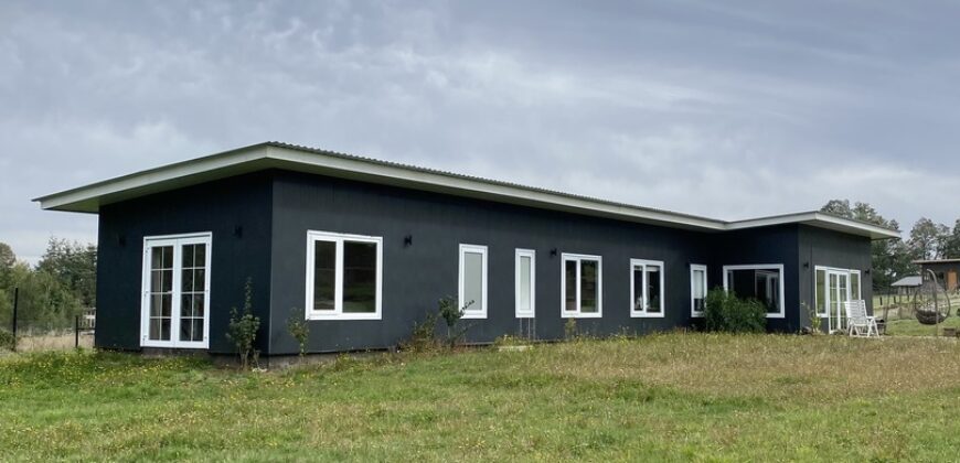 Hermosa casa nueva en parcela cerca de Villarrica